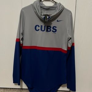 Women’s medium Chicago cubs Nike long sleeve t-shirt dry fit